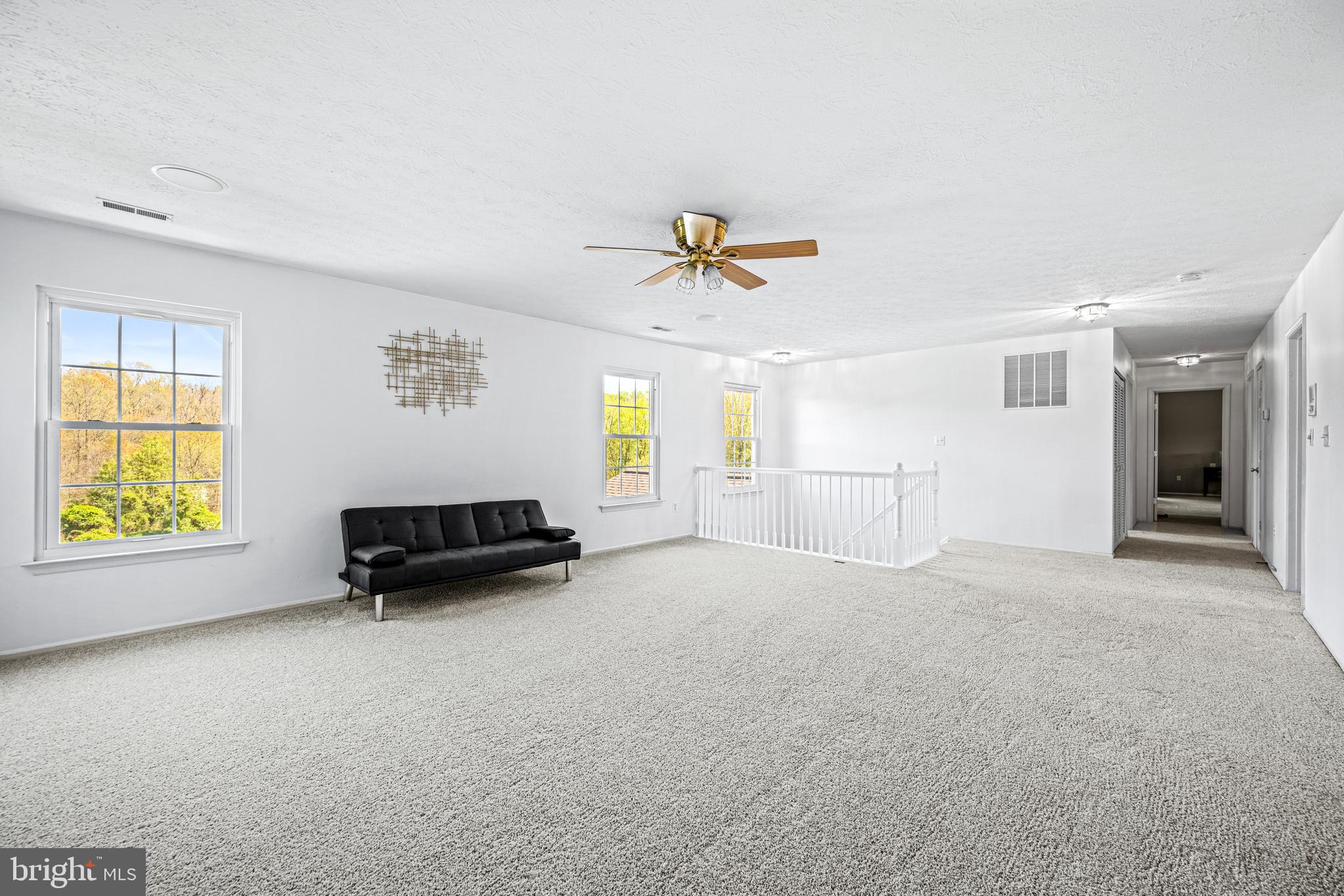 207 Holstein Ct