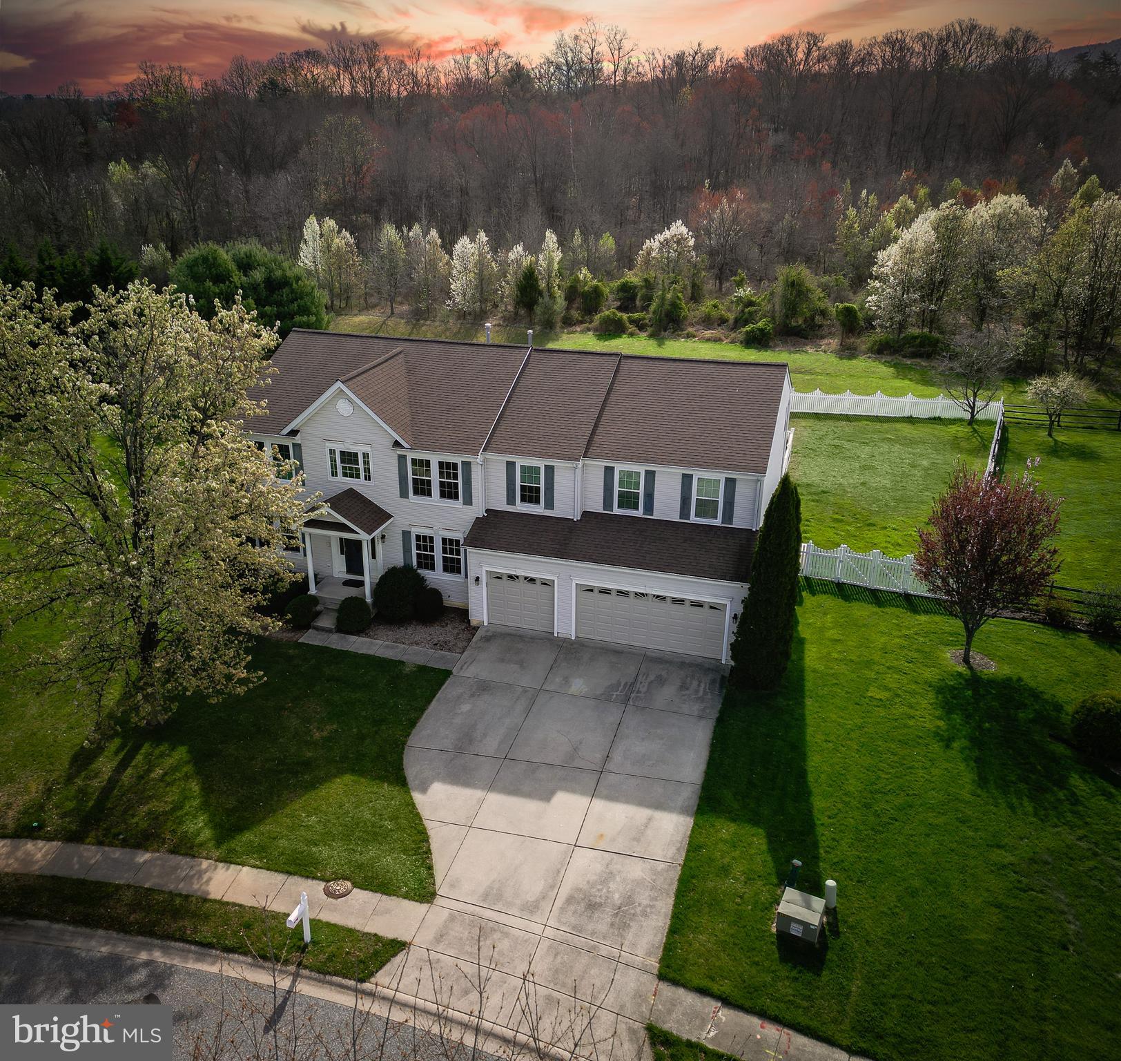207 Holstein Ct