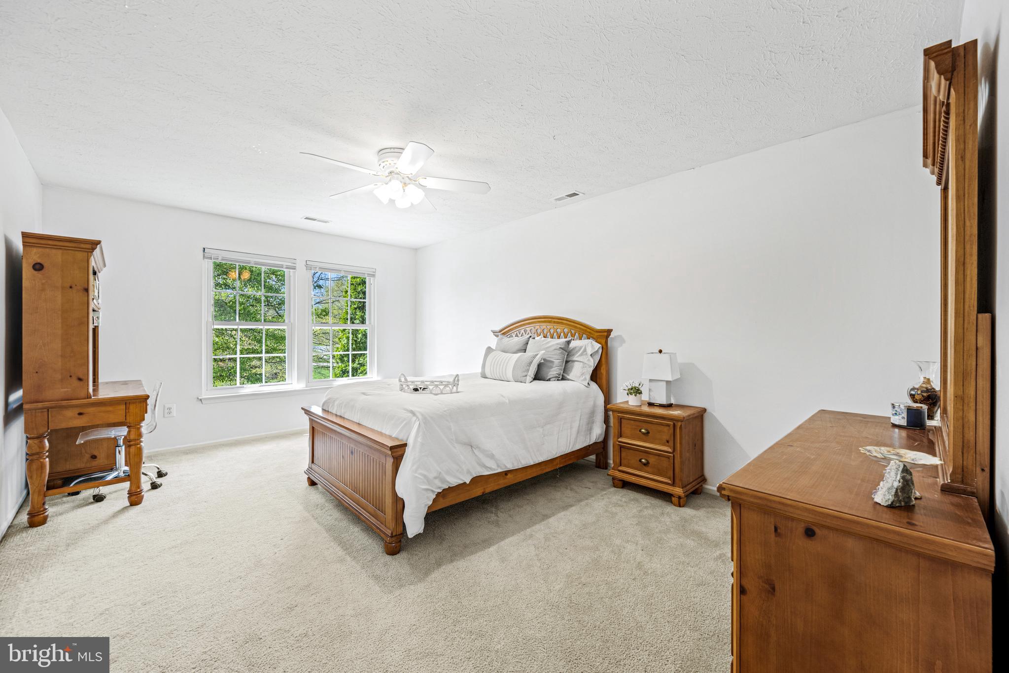 207 Holstein Ct