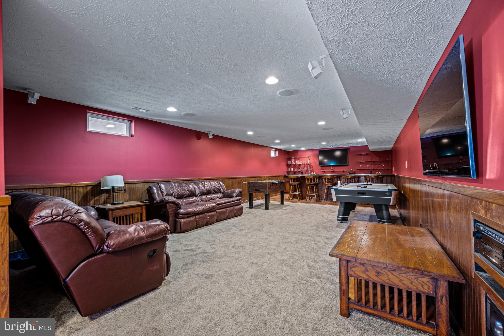 207 Holstein Ct