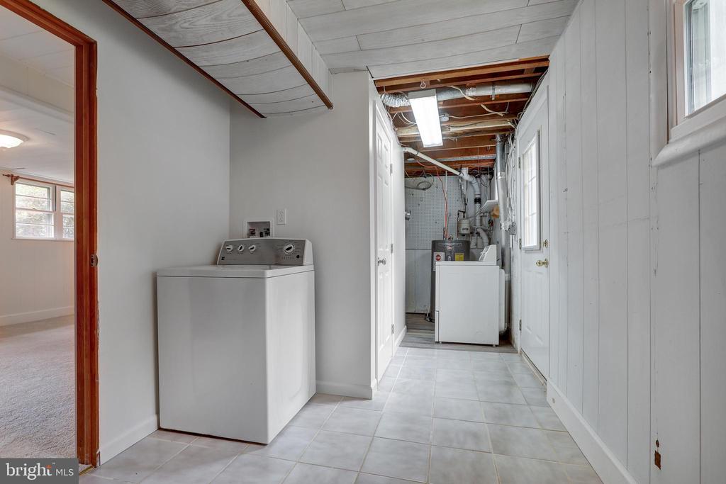 2402 BEVERLY DRIVE