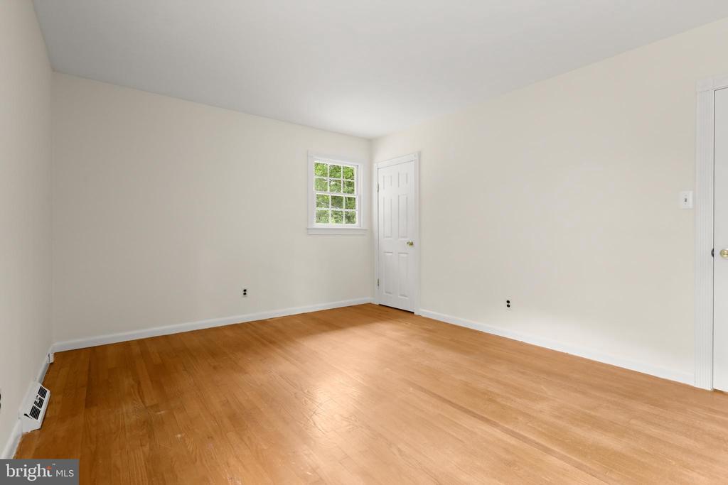 2402 BEVERLY DRIVE