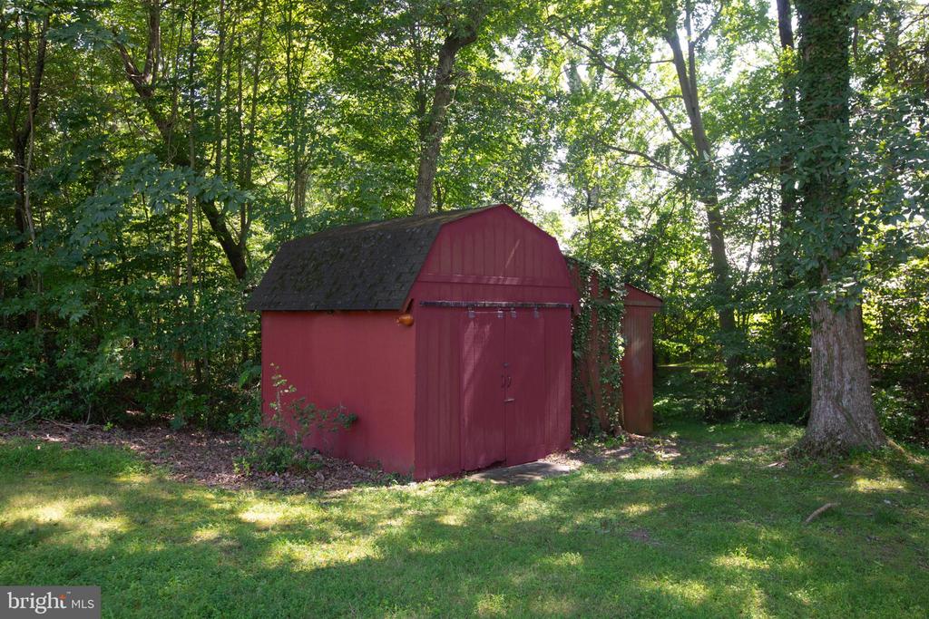 2402 BEVERLY DRIVE