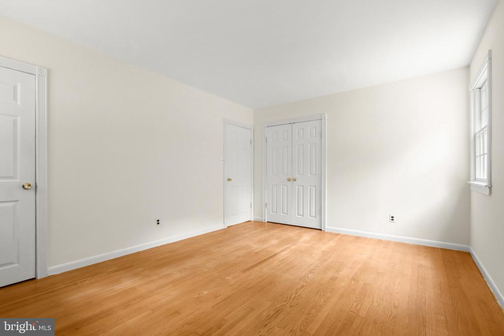 2402 BEVERLY DRIVE