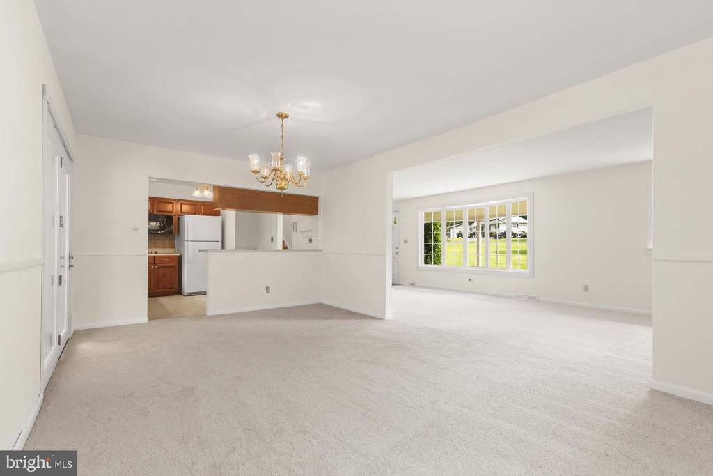2402 BEVERLY DRIVE