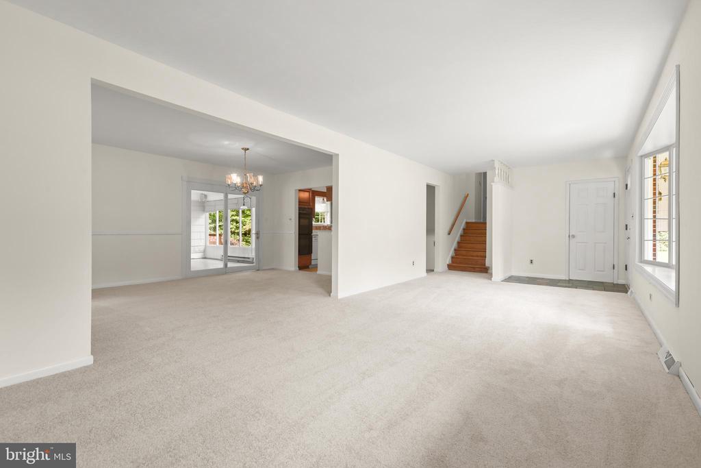 2402 BEVERLY DRIVE