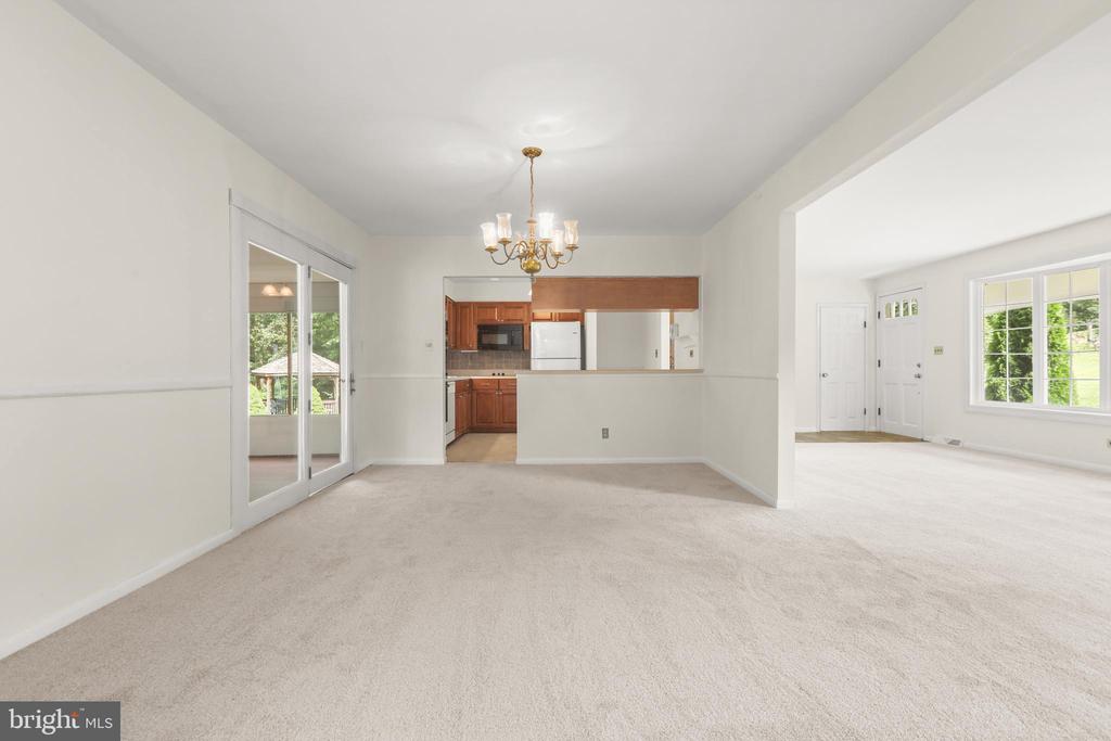 2402 BEVERLY DRIVE