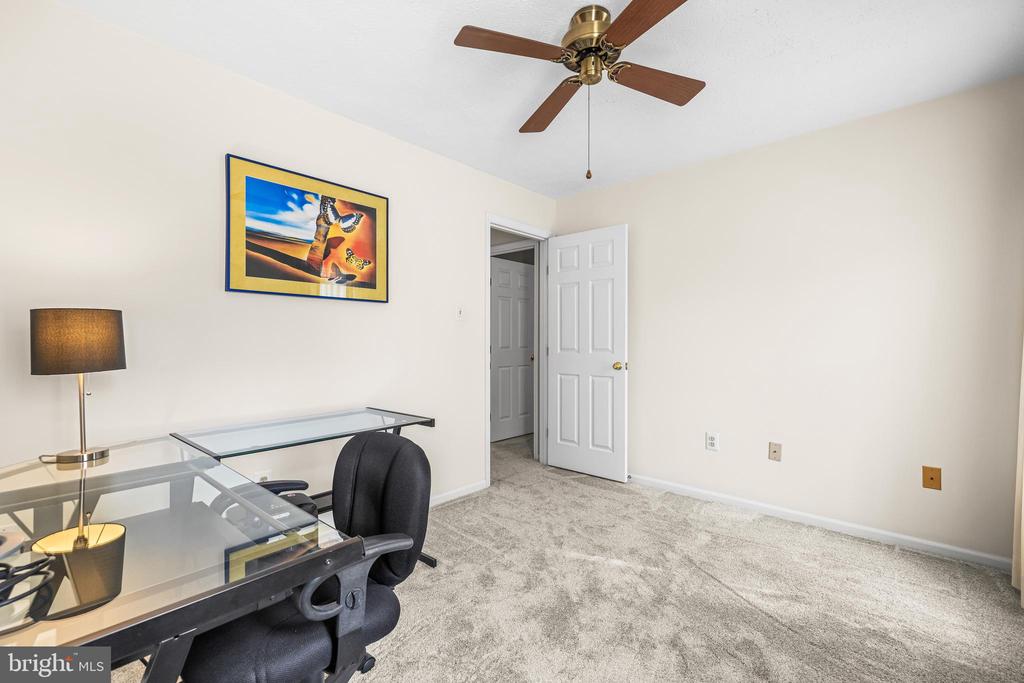 900 HAMBURG DRIVE