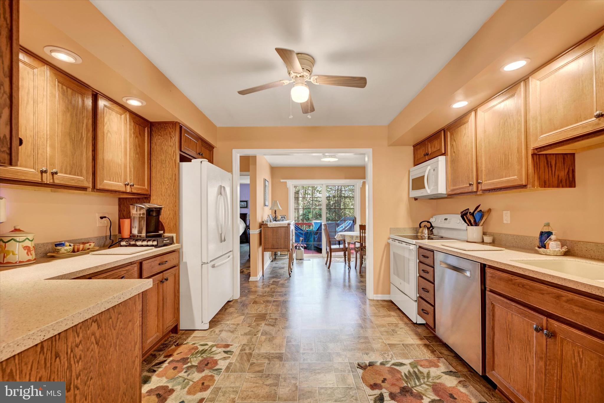 3213 GREEN ROAD