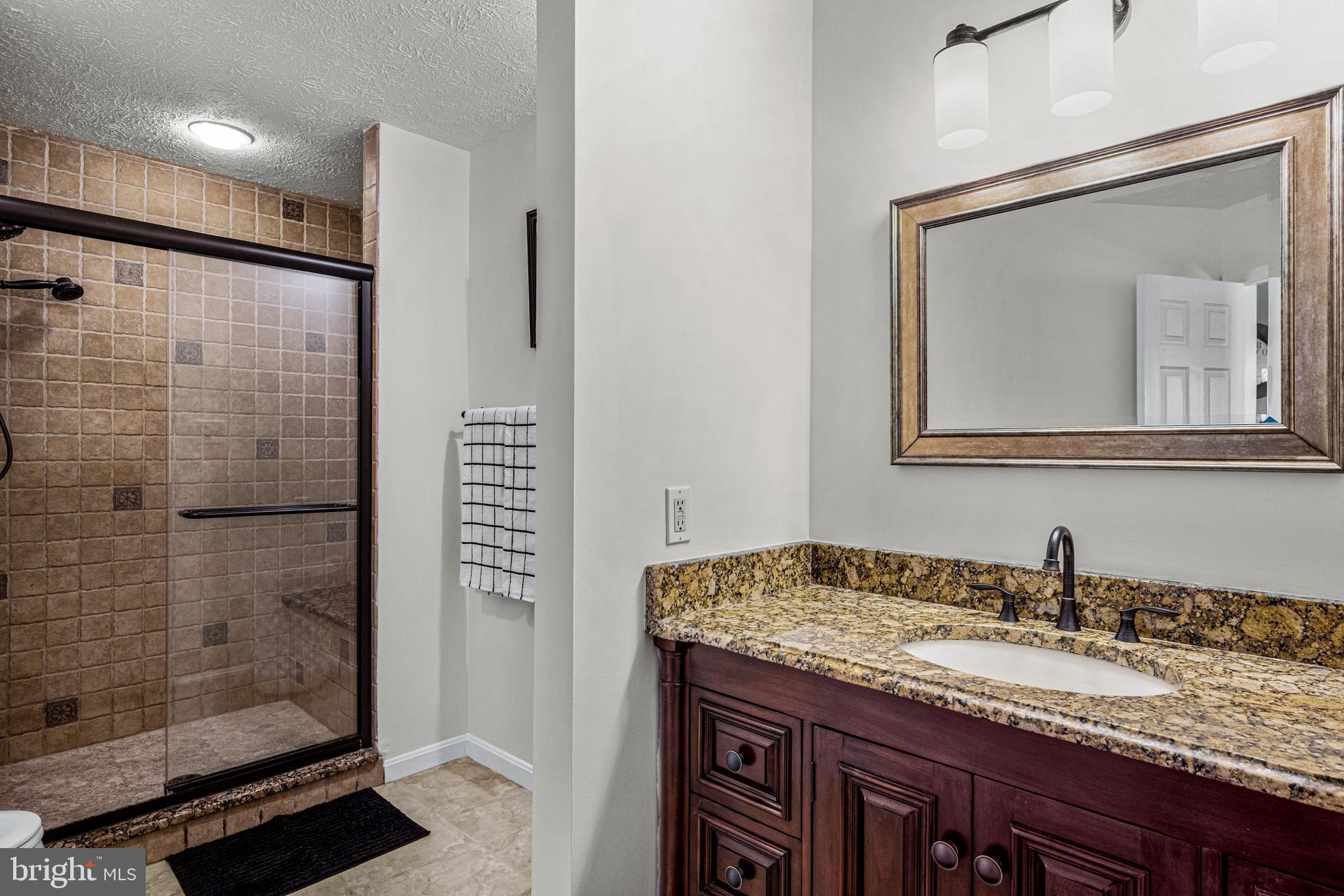 8916 Mallard Ct