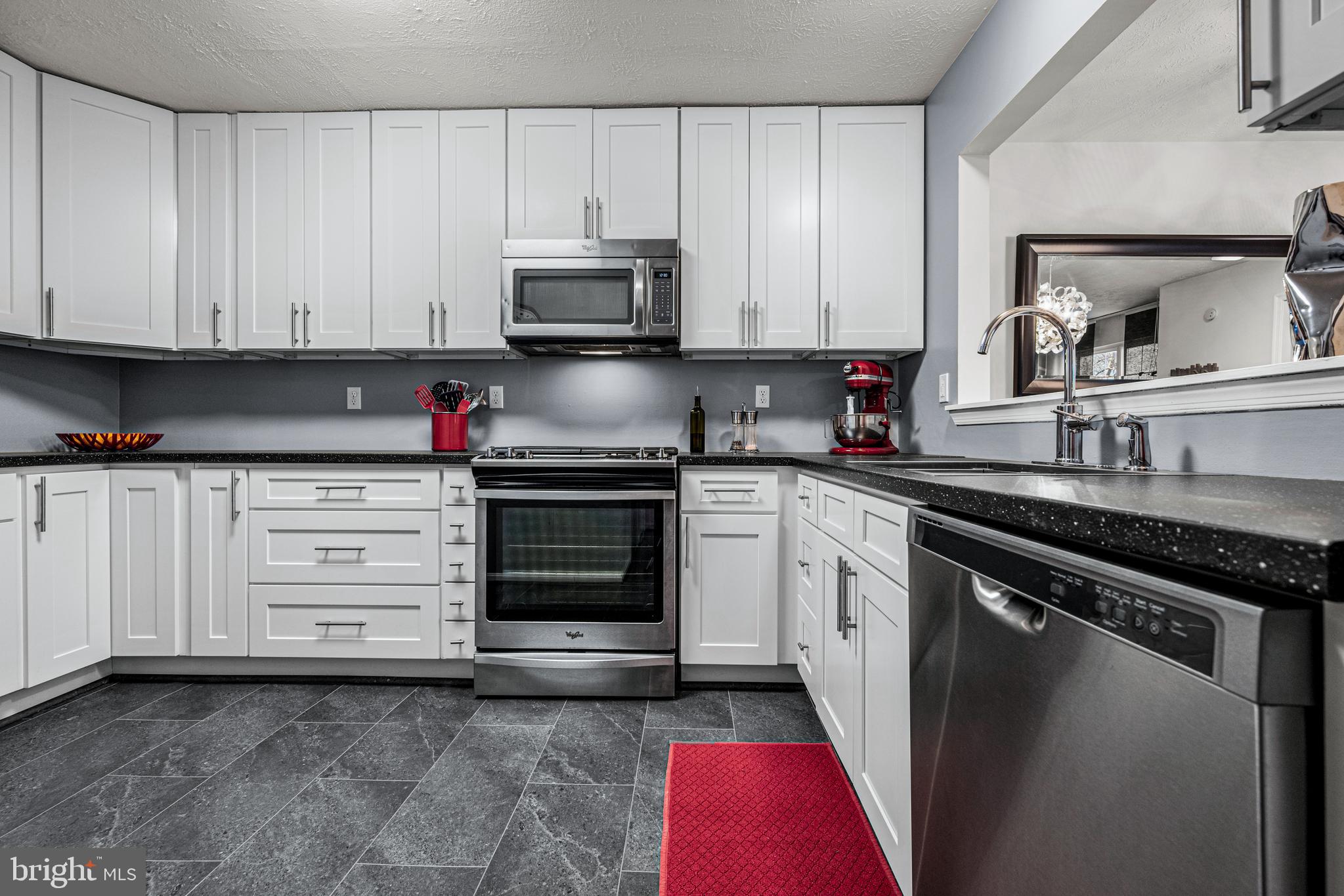 8916 Mallard Ct