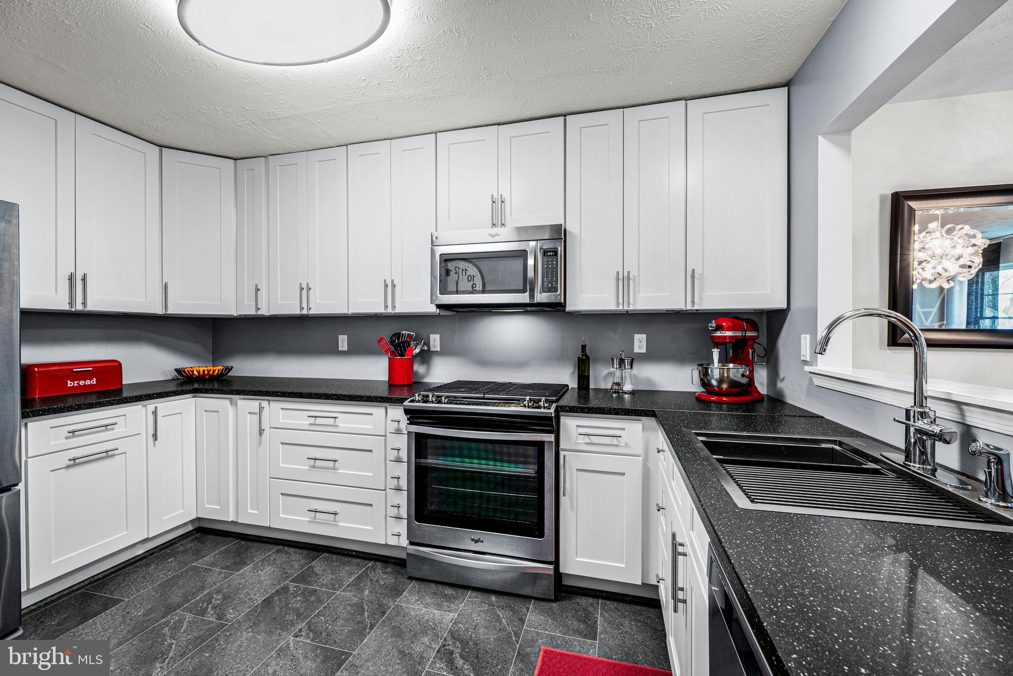 8916 Mallard Ct
