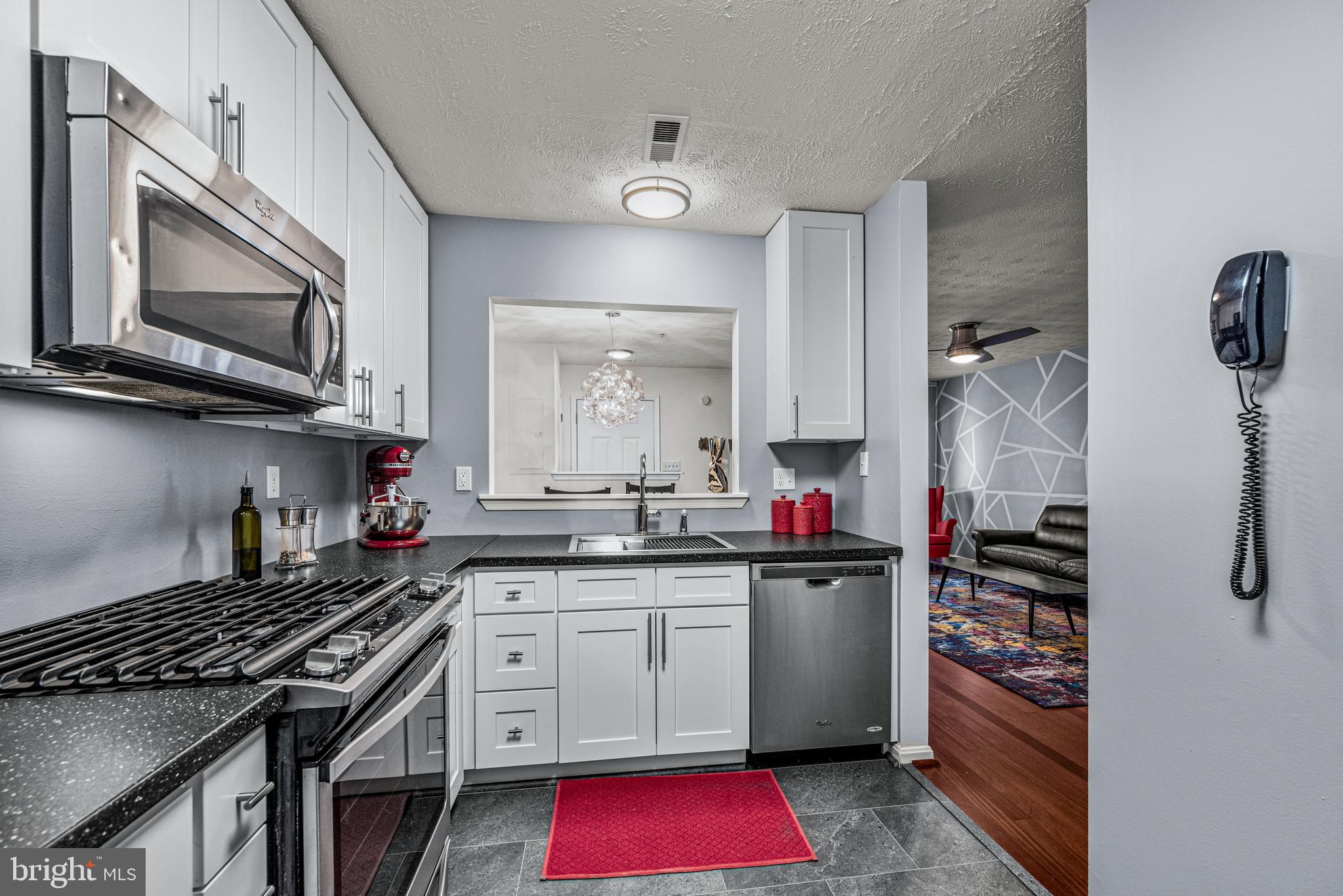 8916 Mallard Ct
