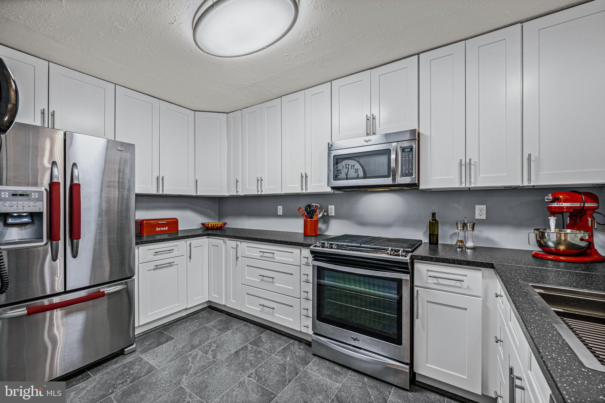8916 Mallard Ct