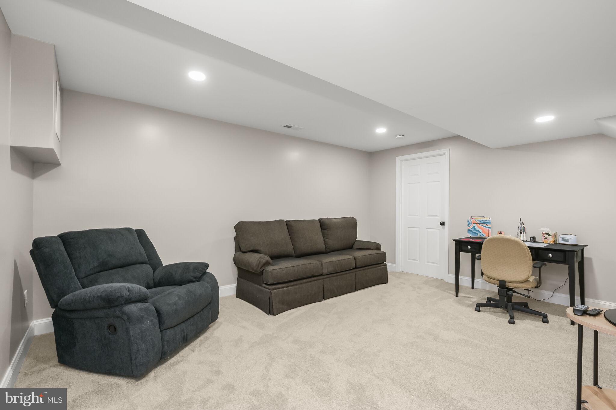 2613 Jonathan Rd