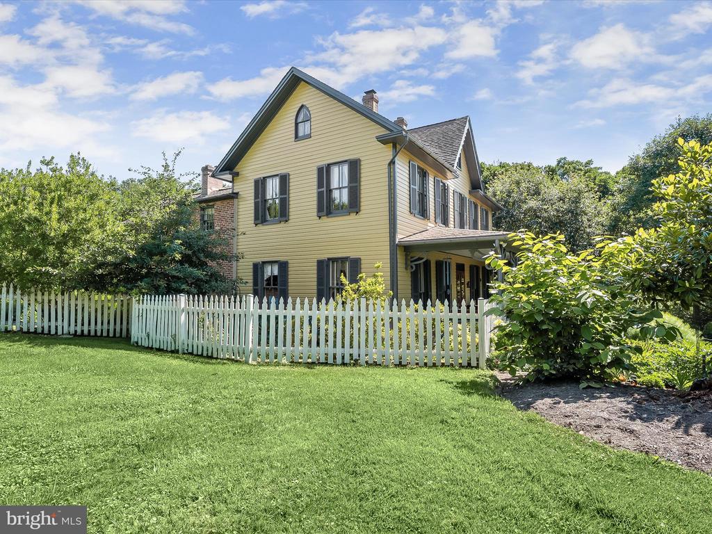 691 River Rd
