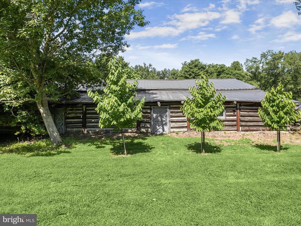 691 River Rd