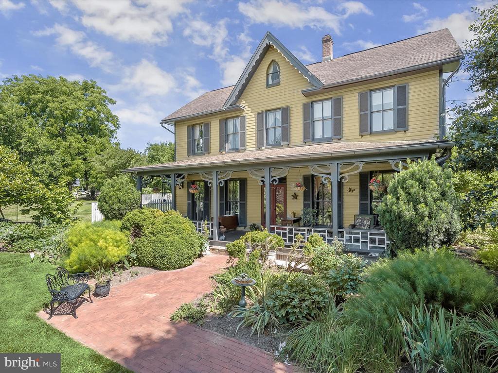 691 River Rd