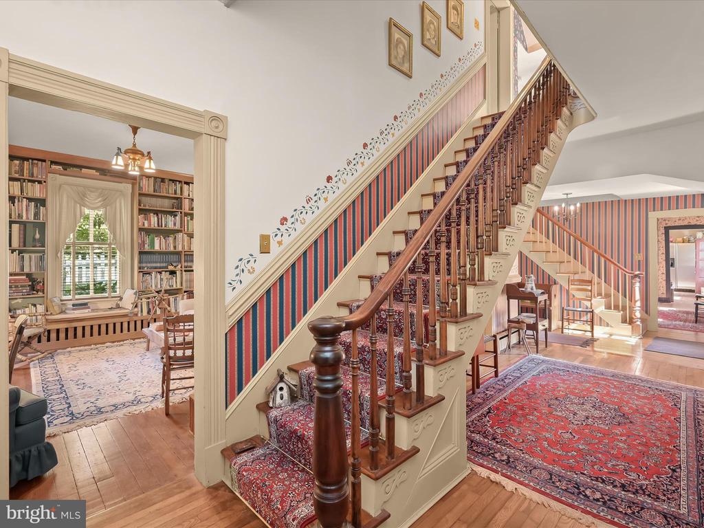 691 River Rd