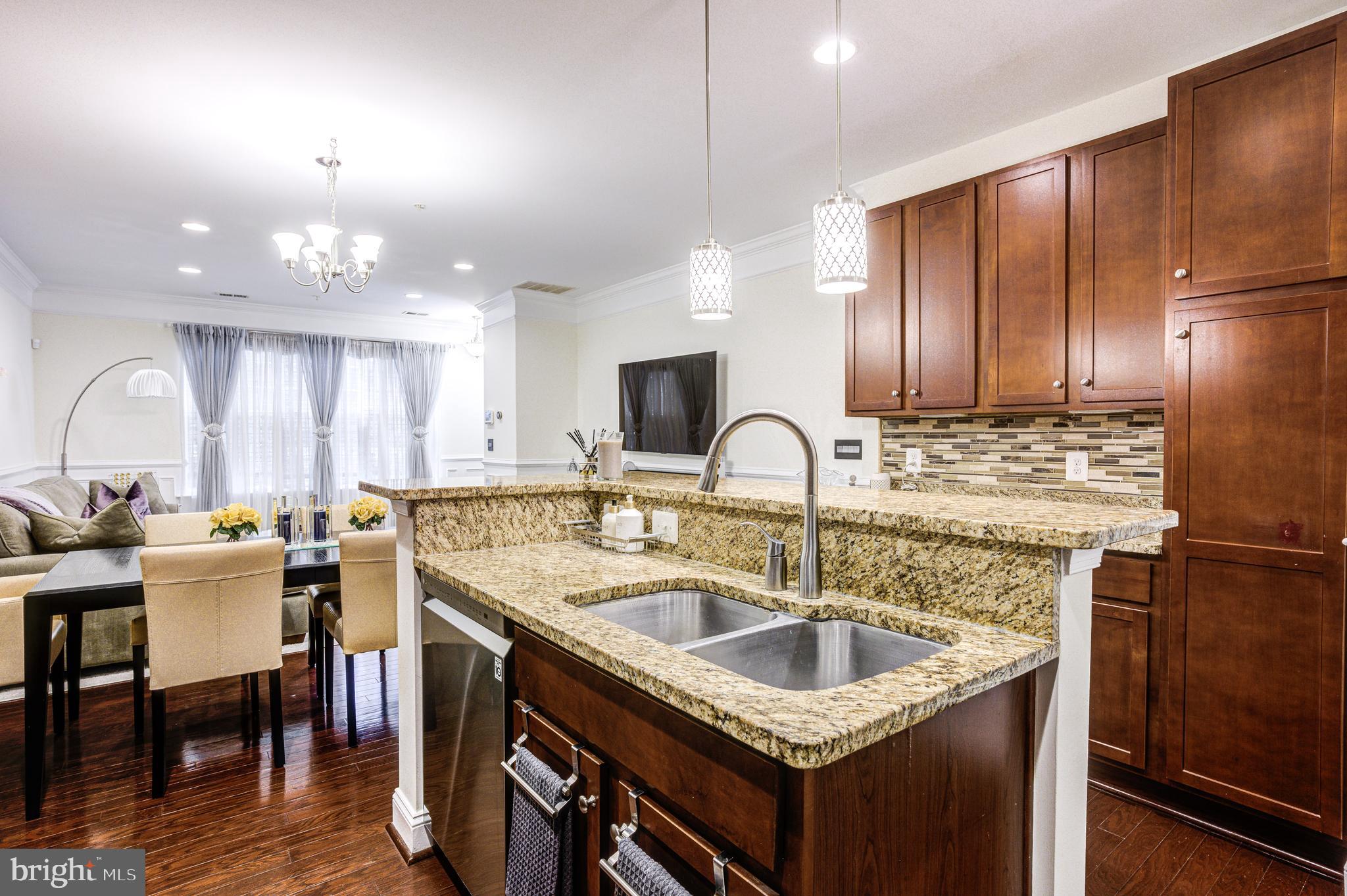 5925-1 Logans Way #19