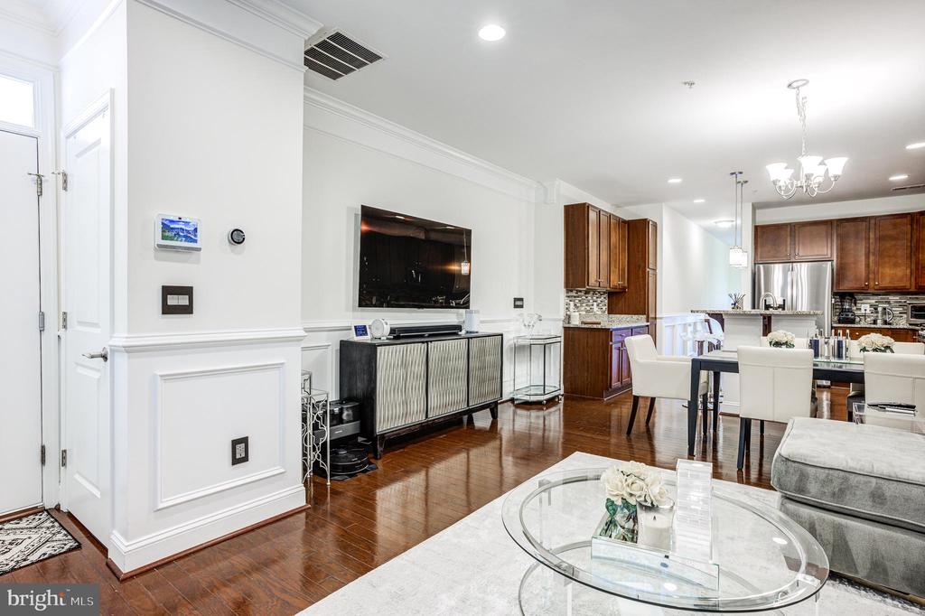 5925-1 Logans Way #19
