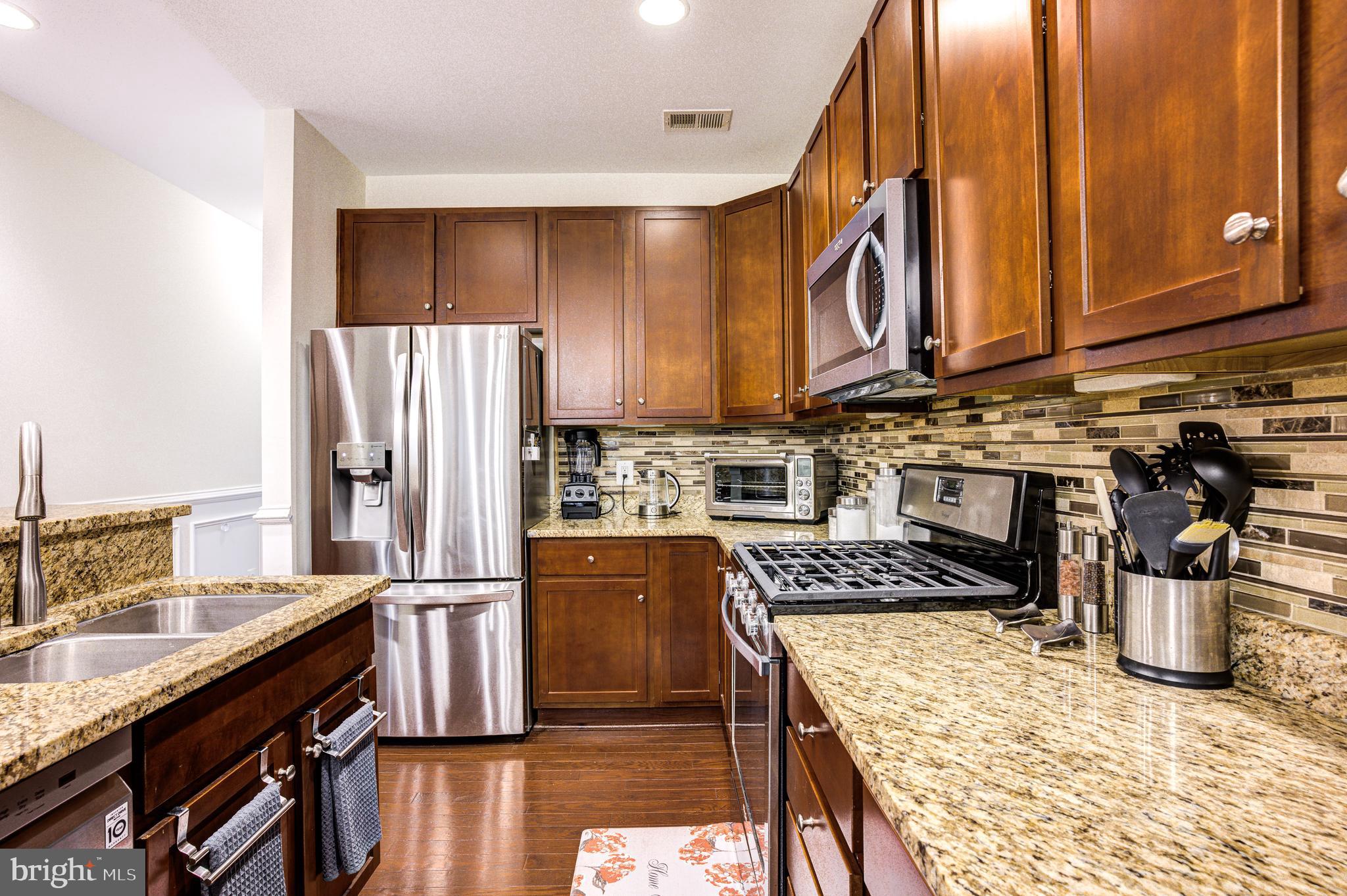 5925-1 Logans Way #19