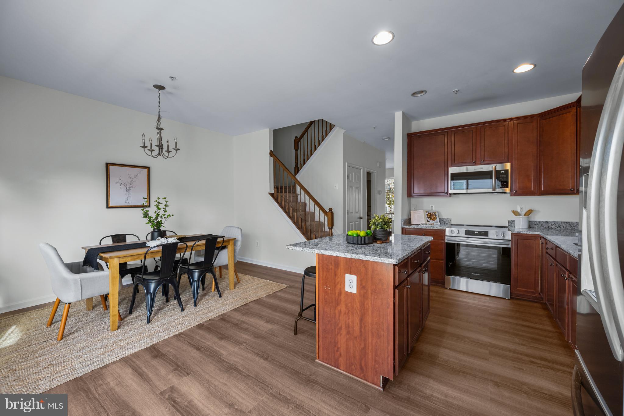 8245 MacIntosh Ct #61
