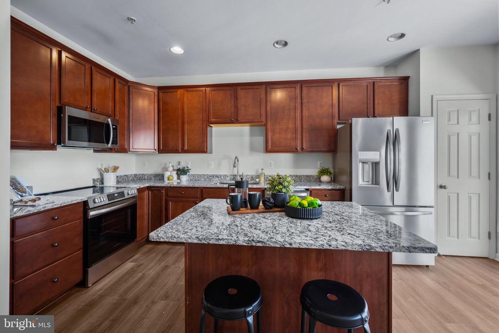 8245 MacIntosh Ct #61