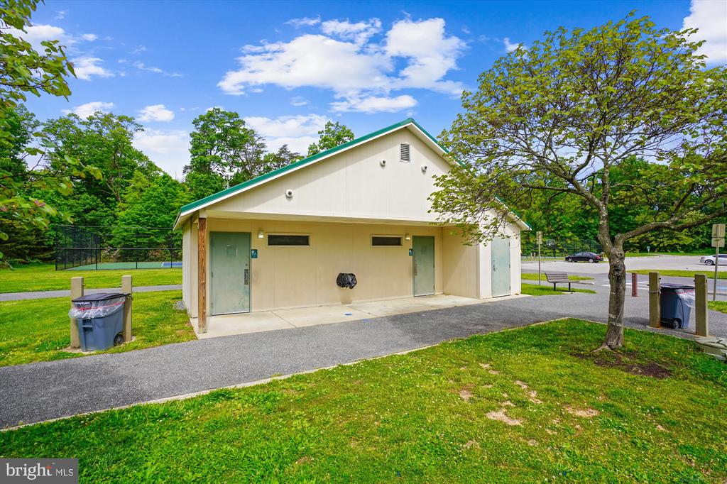 10117 High Ridge Rd