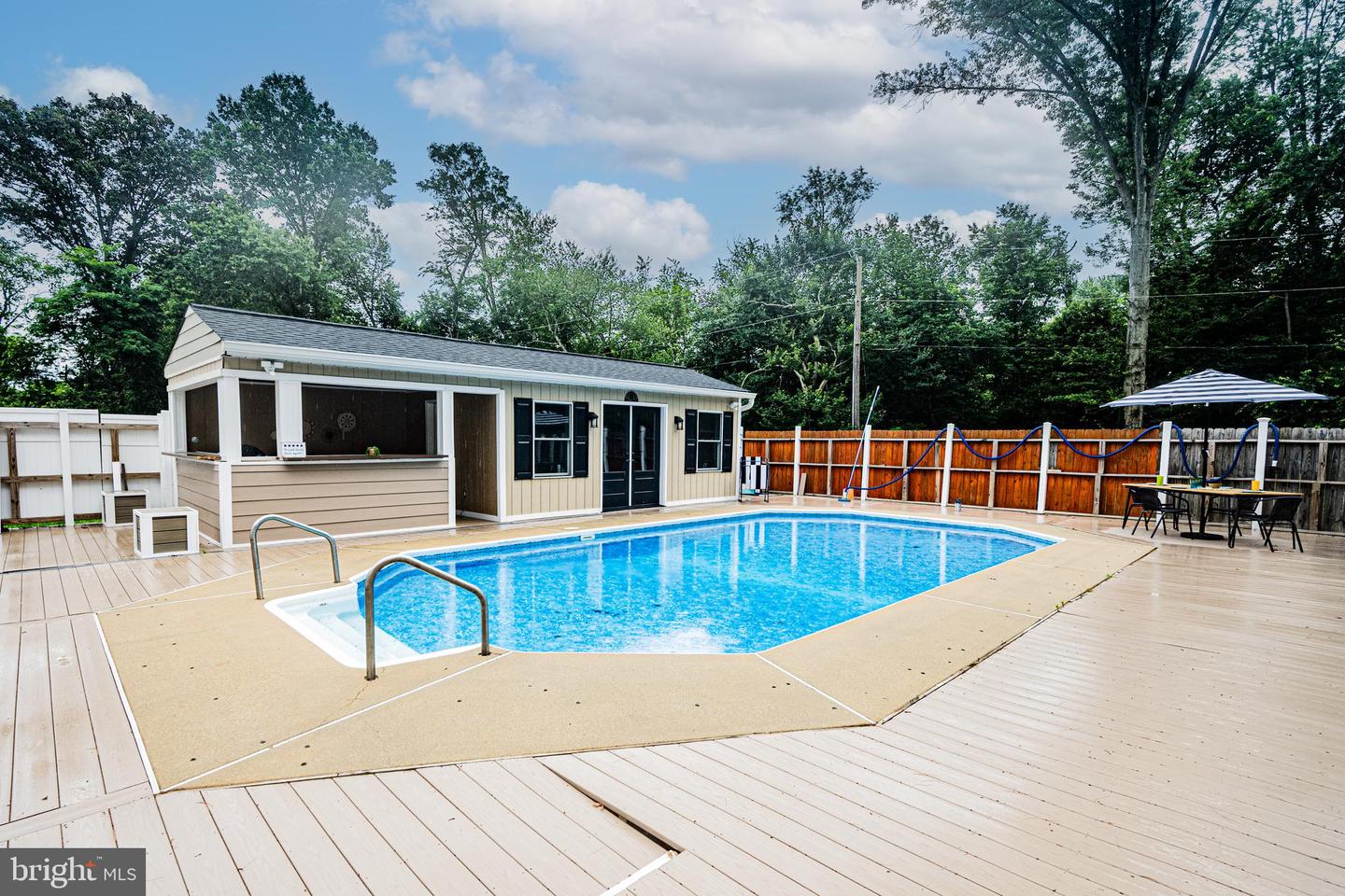 10318 Globe Ct