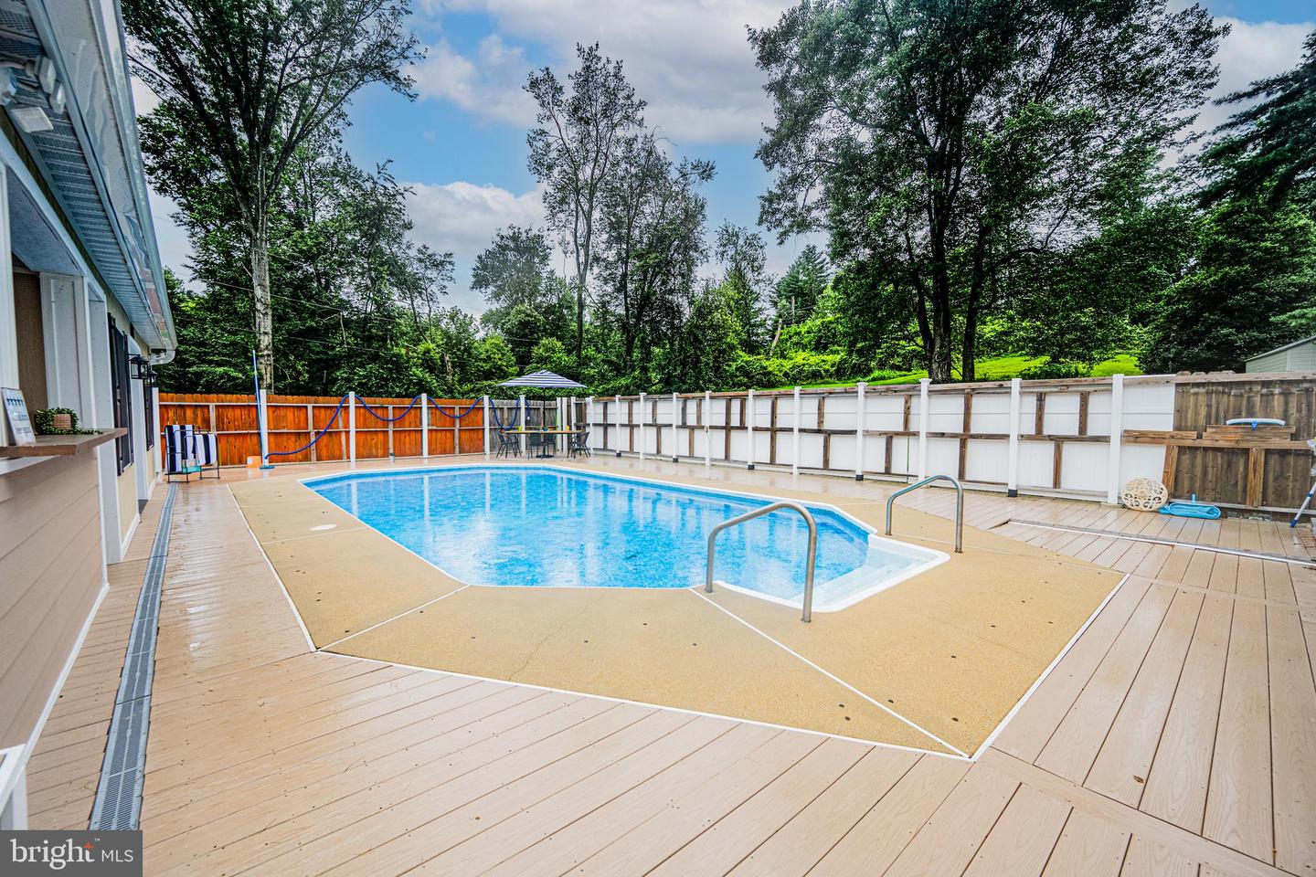 10318 Globe Ct