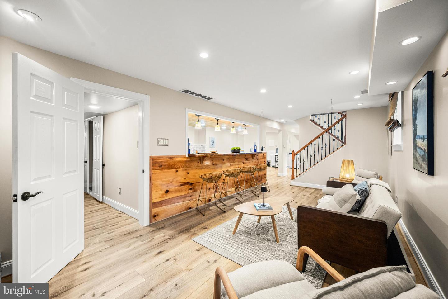10318 Globe Ct