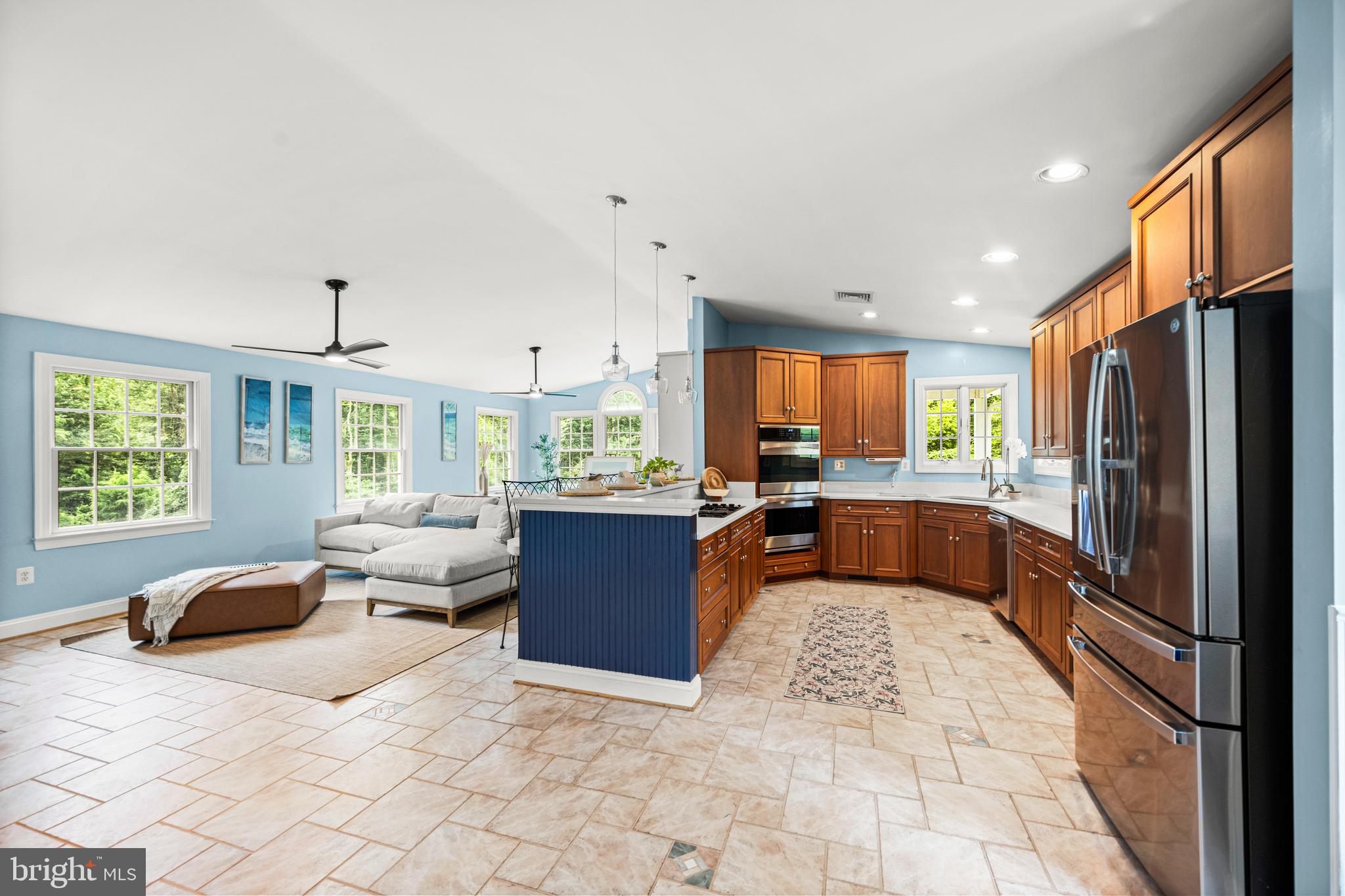 10318 Globe Ct