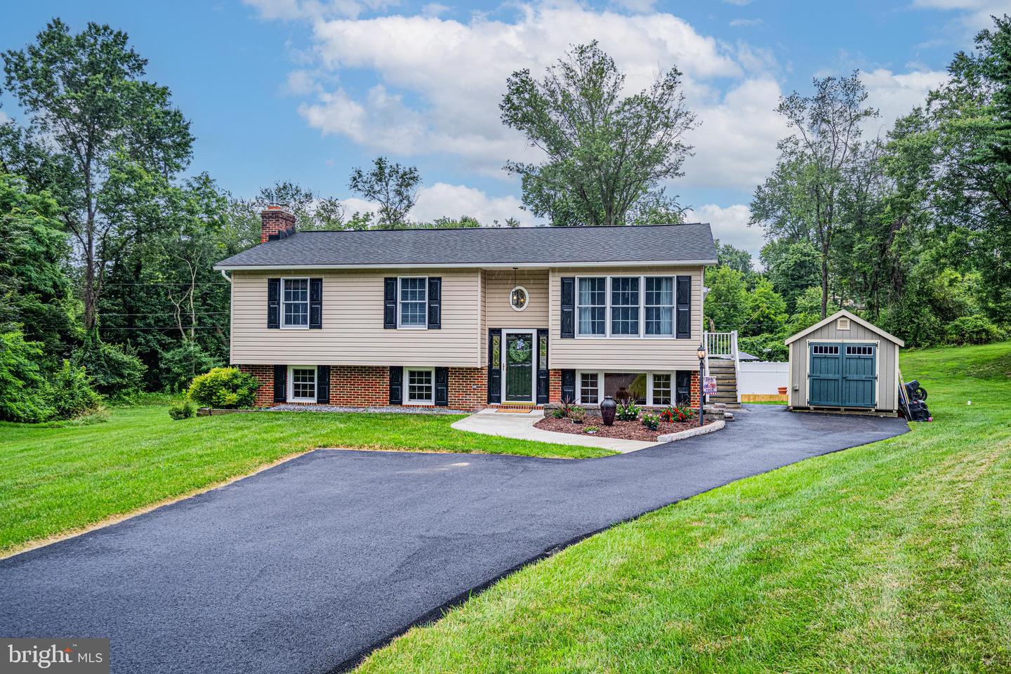 10318 Globe Ct