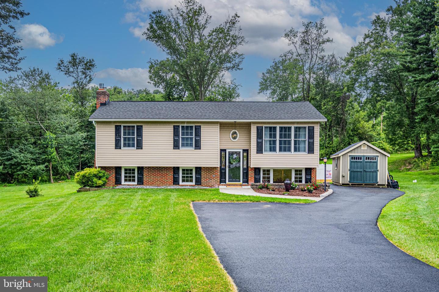 10318 Globe Ct