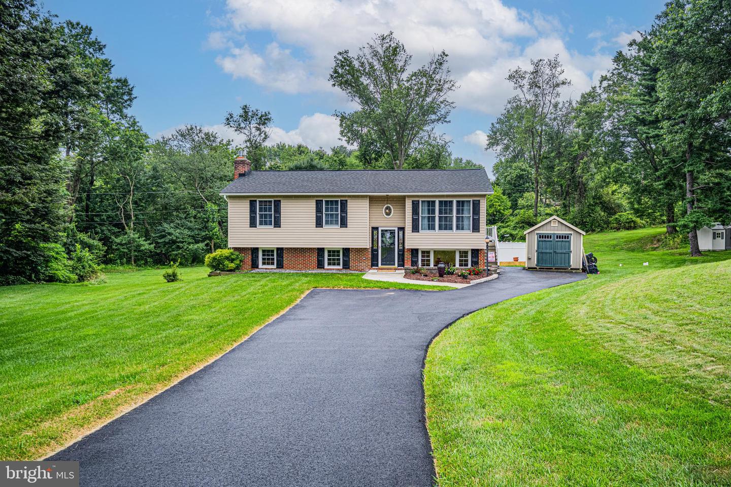10318 Globe Ct