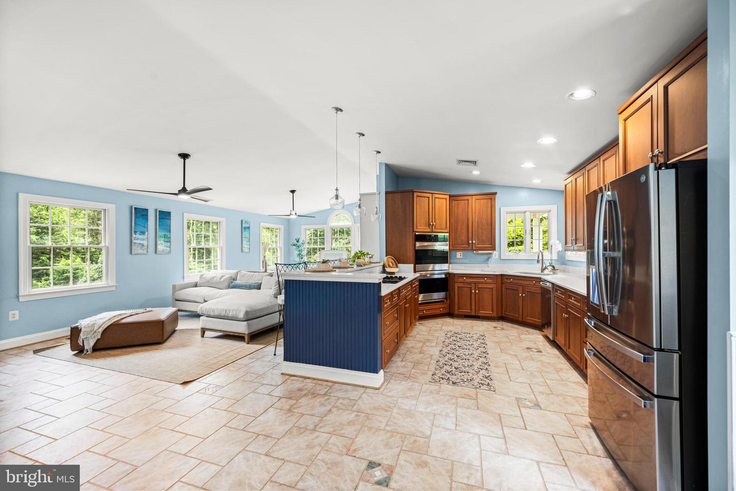 10318 Globe Ct