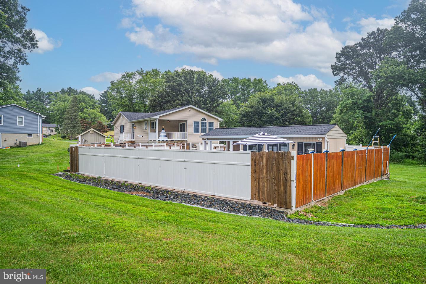10318 Globe Ct