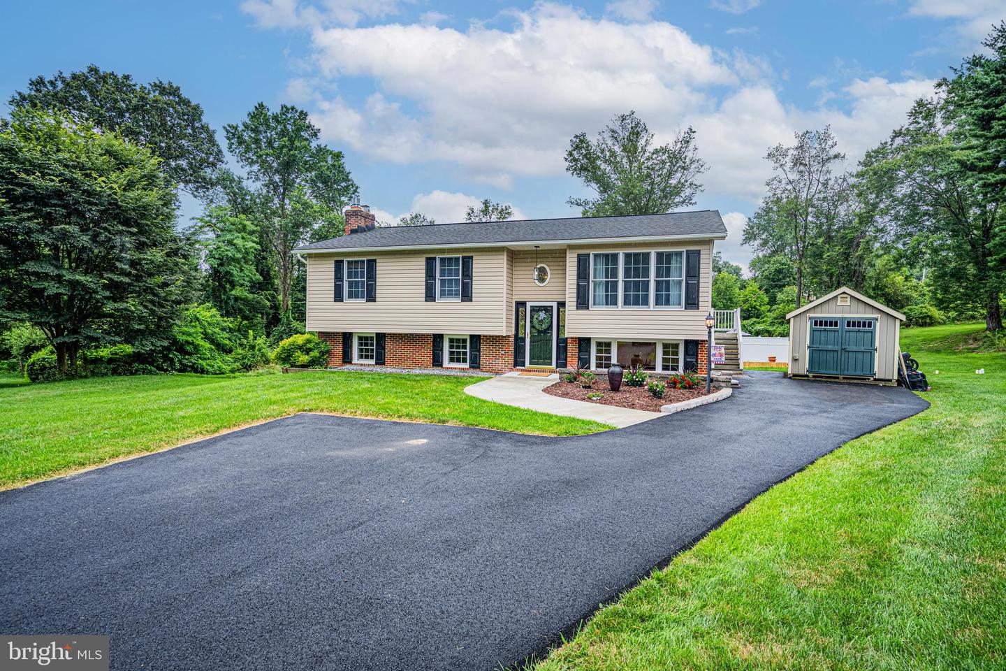 10318 Globe Ct