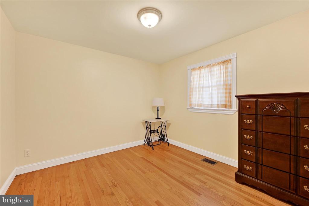 2524 Jennings Chapel Rd