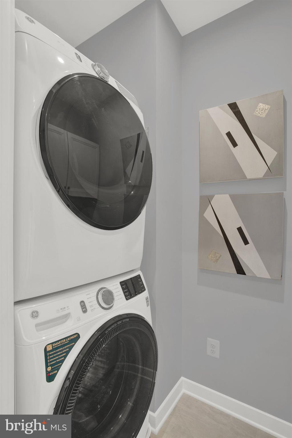 2570-B Verona Pl