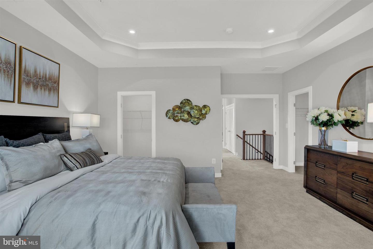 2570-B Verona Pl