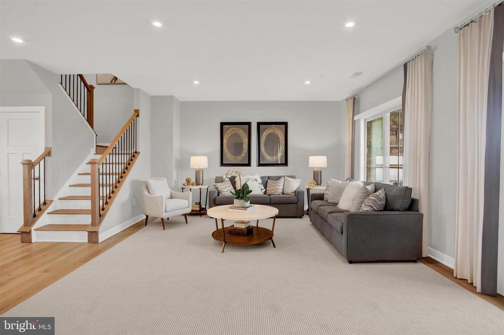2570-B Verona Pl
