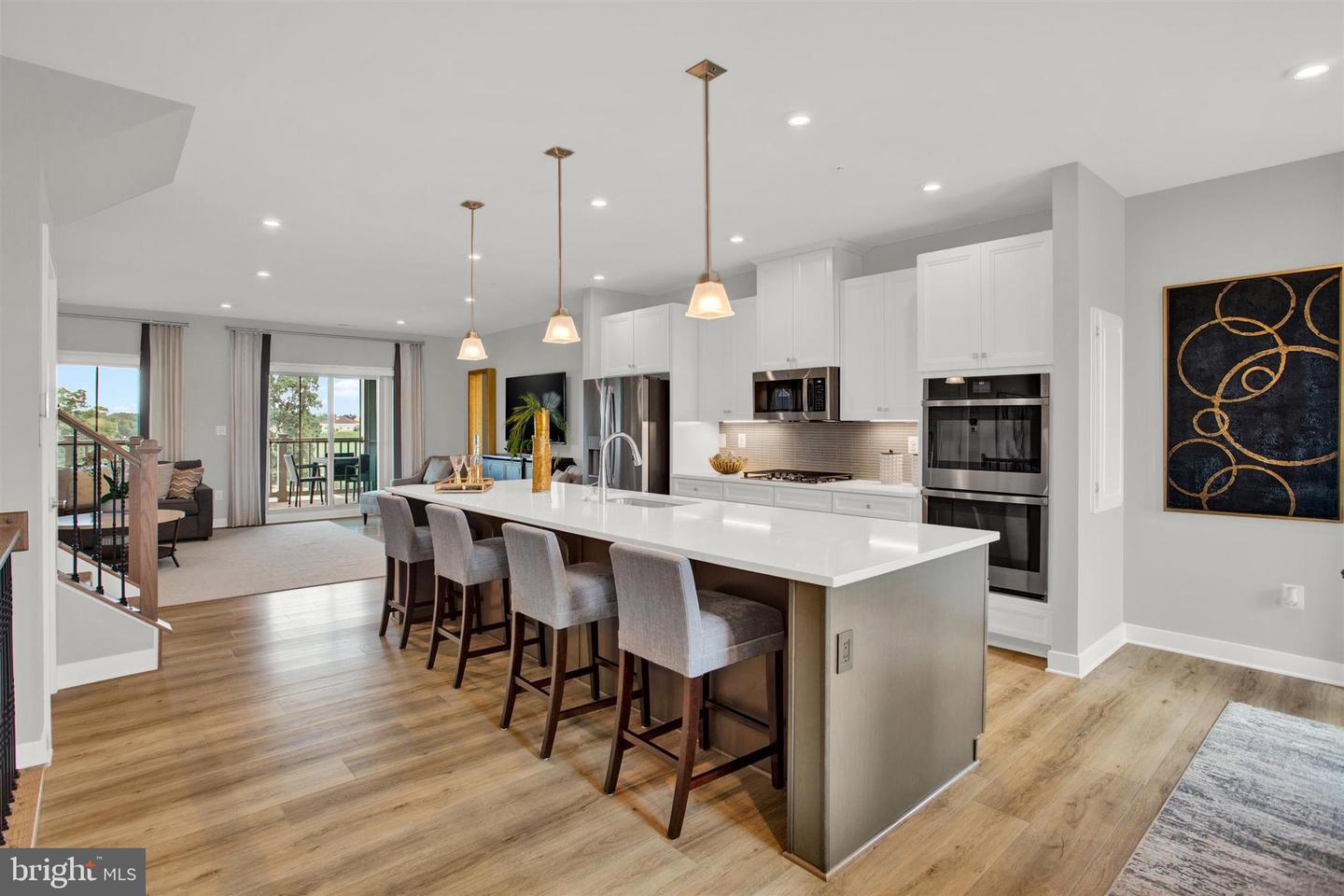 2570-B Verona Pl