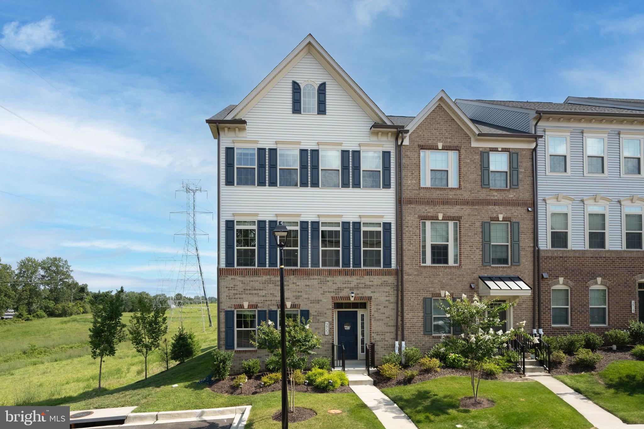 3923 Cooks Ln