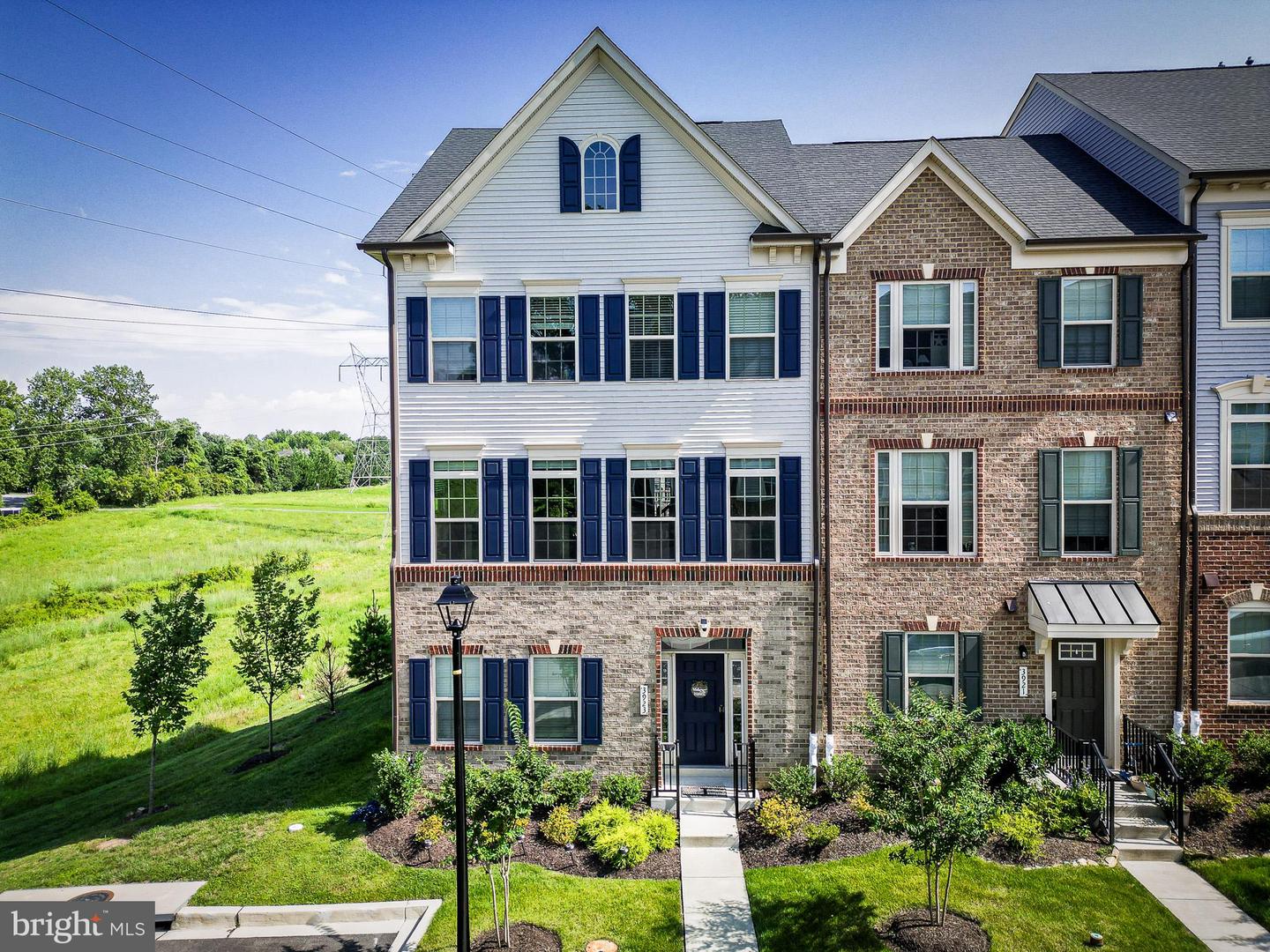 3923 Cooks Ln