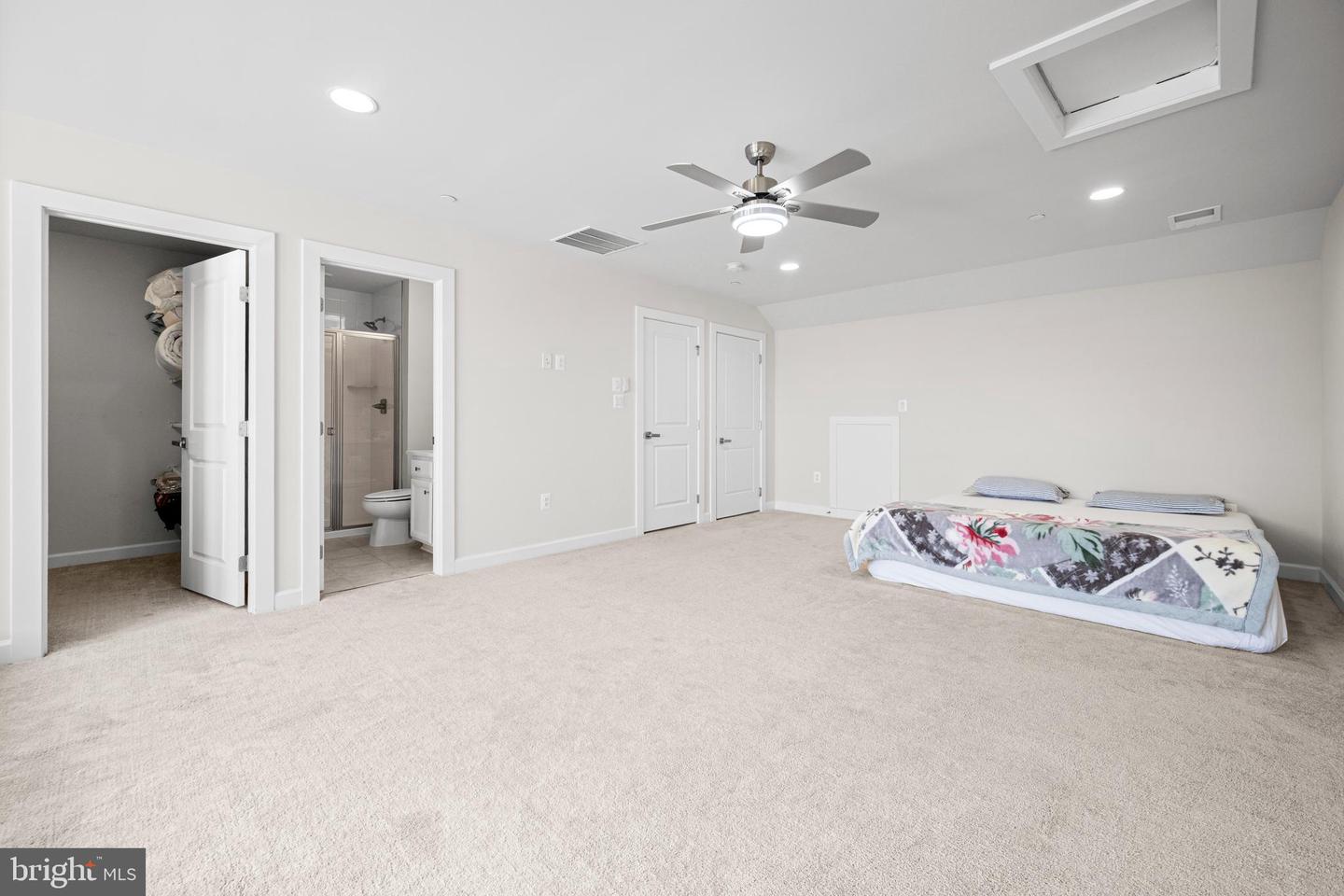 3923 Cooks Ln