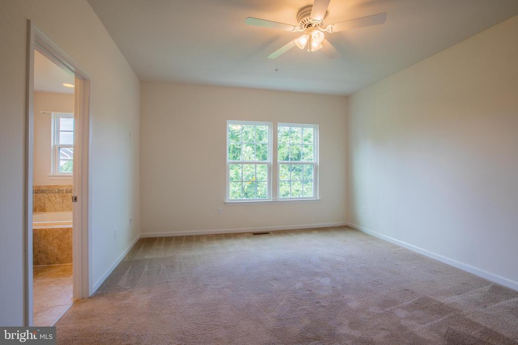 7314 FREEBIRD LN