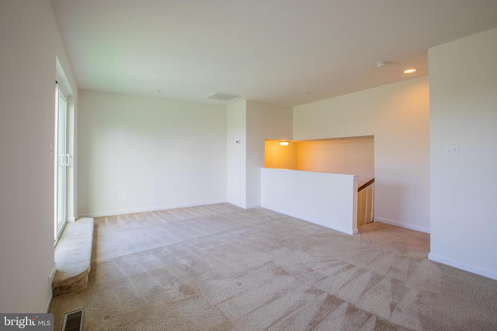 7314 FREEBIRD LN
