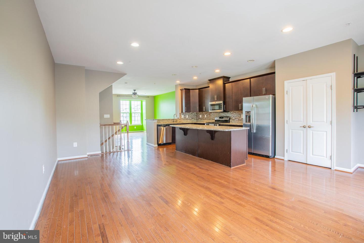 7314 FREEBIRD LN